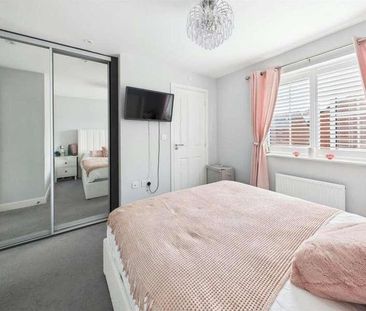 Fersfield Gardens Kingsway, Quedgeley, Gloucester, Gloucestershire,... - Photo 2