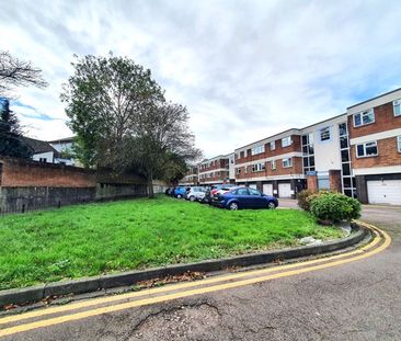 Columbia Close, Gloucester - Photo 5