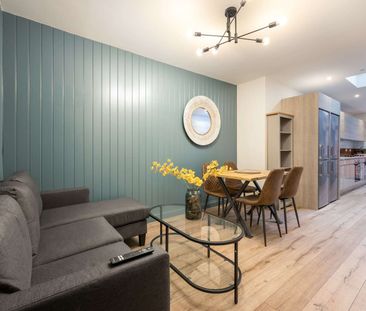 OX Living is proud to present this high-quality 8-bedroom co-living... - Photo 2