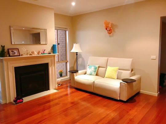 Point Cook - Photo 1