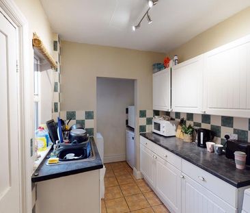 3 bedroom terraced house to rent - Photo 1