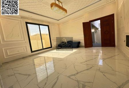 Villa for annual rent in Al Yasmin, 6 master bedro - Photo 5