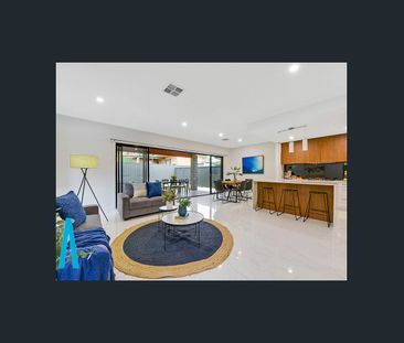 Refreshing & Modern Home in Quite suburb!! - Photo 1