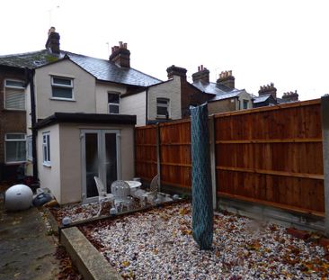 2 bedroom terraced house to rent - Photo 6