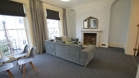 Flat 3, 32 Montpellier Villas, CHELTENHAM GL502XF - Photo 5