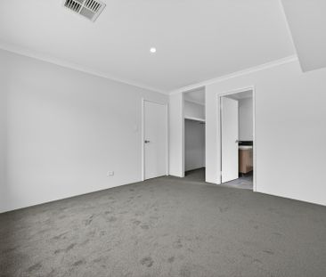 Brad New Four Bedroom Dual Living Property! - Photo 3