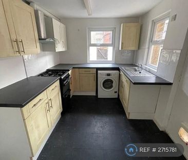 2 bedroom terraced house to rent - Photo 2
