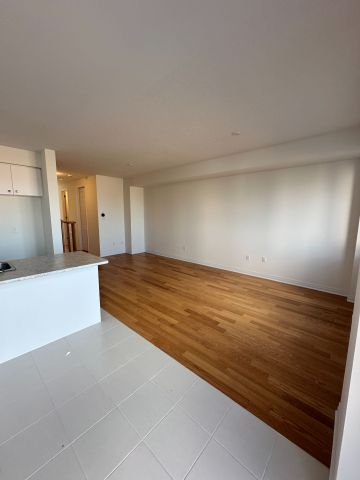 For Lease - 202 Port Crescent, Welland, Ontario - Photo 2