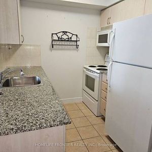 Yonge & Sheppard, Luxurious 1 Bedrm Modern Kitchen, walk to subway - Photo 2