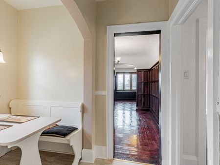 For Lease - 2 Larkin Avenue Unit# Upper, Toronto, Ontario - Photo 4