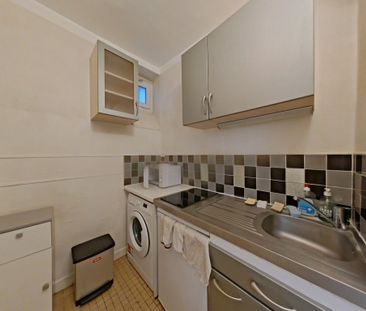 STUDIO A LOUER - PARIS 17EME ARRONDISSEMENT - 26.45 m - 989 € - Photo 4