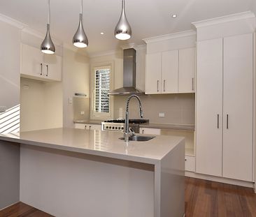 Lifestyle, Sophistication and Decked out for Entertaining - Photo 4