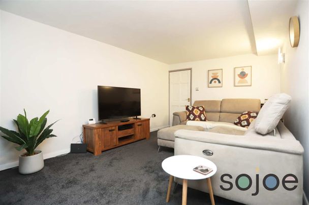 The Street, Corton, Suffolk - Photo 1