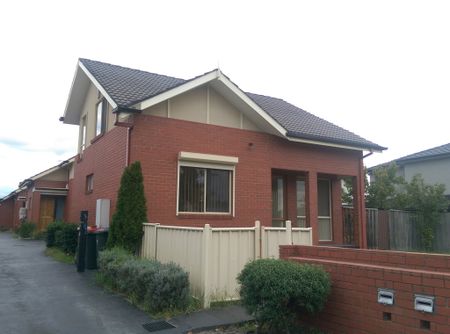 1/17 Golf Links Avenue, Oakleigh VIC 3166 - House For Rent | Domain - Photo 5