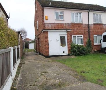 Clarence Road, Benfleet, SS7 - Photo 2