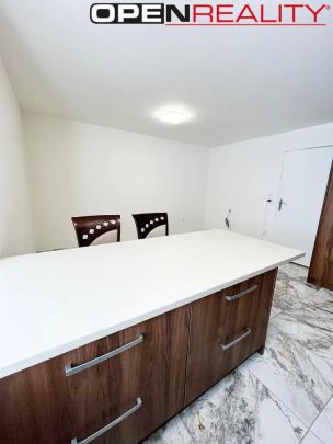 Pronájem útulného bytu 2+kk s garáží a vlastním dvorkem Krčmaň - Photo 1