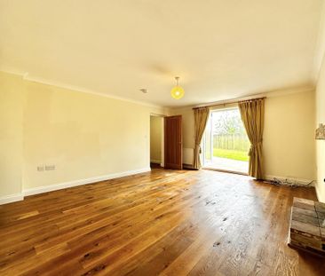 4 bedroom detached house to rent - Photo 2