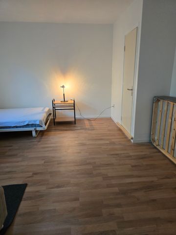 Malmköpingsvägen, Bandhagen - Photo 3