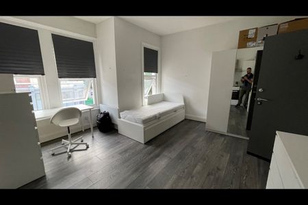 Studio Flat, Putney Bridge Road, SW15 - Photo 4