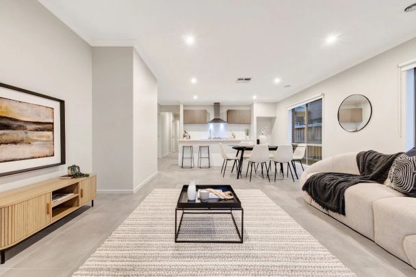 Comfort, Space & Convenience in the Heart of Werribee - Photo 1