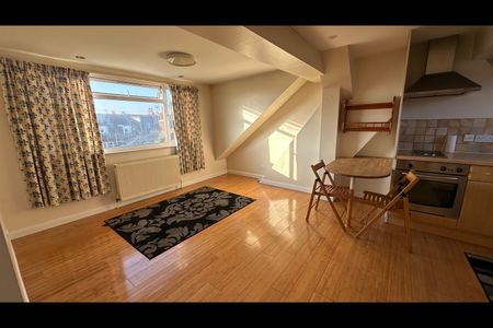 1 Bed Flat, London, NW2 - Photo 2