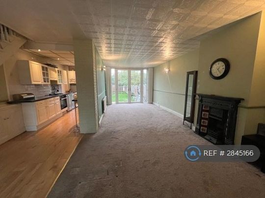 3 bedroom terraced house to rent - Photo 1