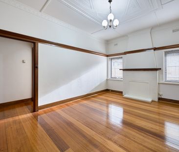 3 Brisbane Street, MURRUMBEENA - Photo 2