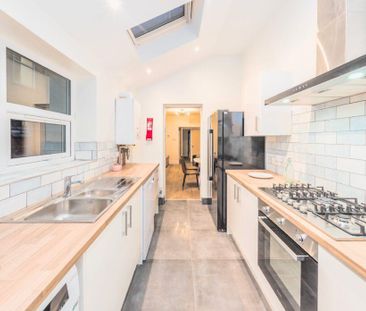 5 bedroom terraced house to rent - Photo 2