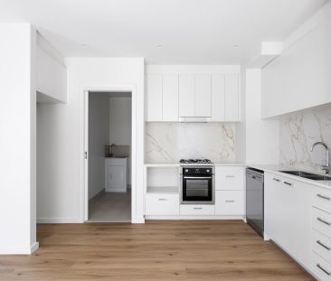 Spacious 2 Bedroom Unit - Photo 2