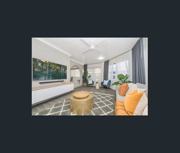 STUNNING AND SPACIOUS 4 BEDROOM HOME + INGROUND POOL - Photo 1