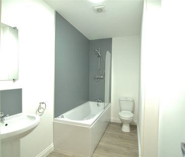 London Road, Stroud, Gloucestershire, GL5 - Photo 3