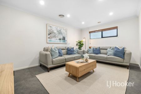 4 Derby Court, Cranbourne North VIC - Photo 3