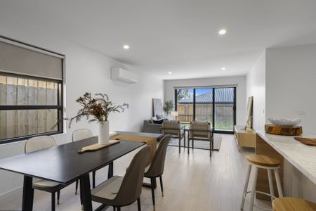 Stylish 2 Bedroom Unit in Prime Brighton Location - Photo 5