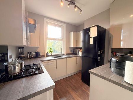 2 bedroom maisonette to rent - Photo 5