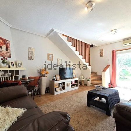 Alquiler de chalet adosado en Aguas Nuevas - Photo 1