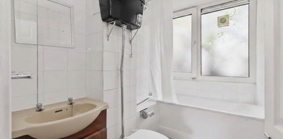 Room in a Shared Flat, Ibsley Gardens, SW15 - Photo 2