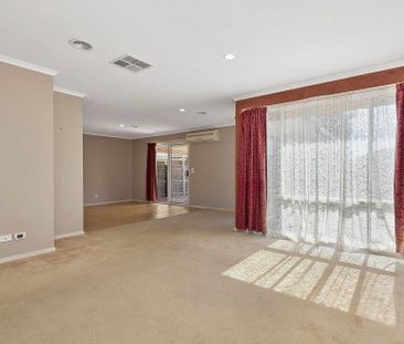 Stylish Family Living in Prime Location - Photo 3