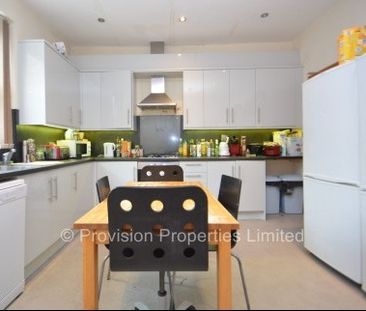 6 bedroom houses Leeds University Students - Photo 2