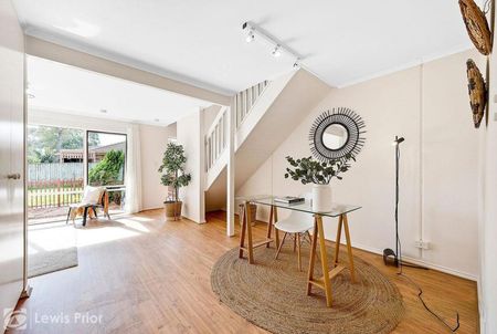 Parkside Living - Renovated 3 Bedroom Townhouse Moments from Everything - Photo 3