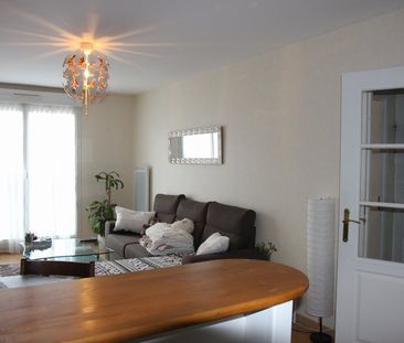 Location Appartement 2 pièces 43m² ST DENIS DE L HOTEL 45550 - Photo 1