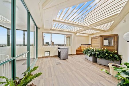 A Private Urban Oasis with Rooftop Entertainer's Haven - Photo 3