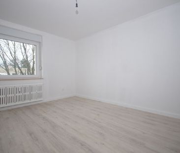 Familienfreundliche 4-Zimmer-Wohnung mit Balkon - Foto 1