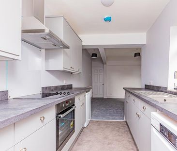 2 bedroom terraced house to rent - Photo 5