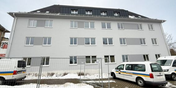 Erstbezug nach Sanierung - 2-Raum-Wohnung im Dachgeschoss in ruhiger Wohnlage von Annaberg! - Photo 3