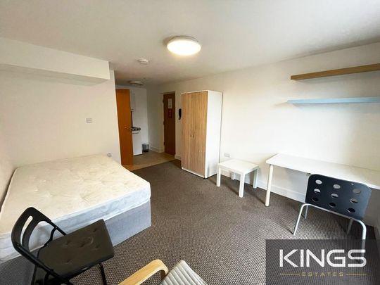 Studio to rent - Photo 1