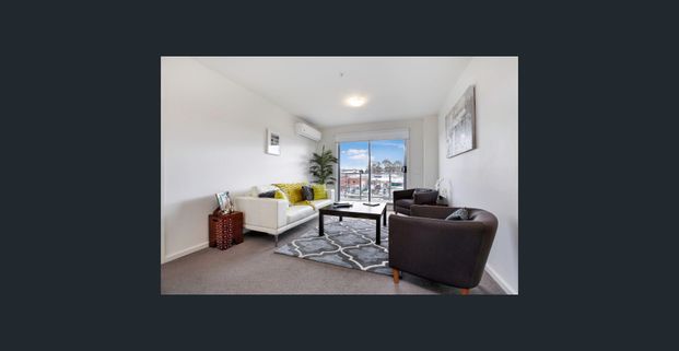 Low maintenance lifestyle - Photo 1