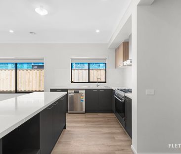 Spacious Four-Bedroom Home with Multiple Living Areas in Tarneit - Photo 6