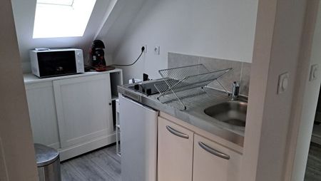 BEAU T2 MEUBLE REFAIT A NEUF - Photo 3