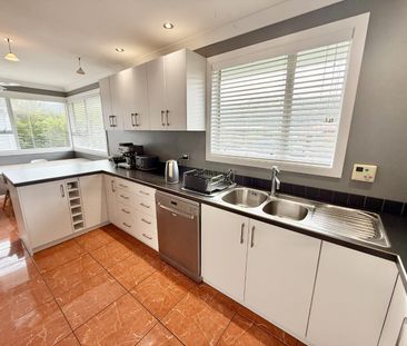 17 Hamstead Street, Wainuiomata - Photo 4