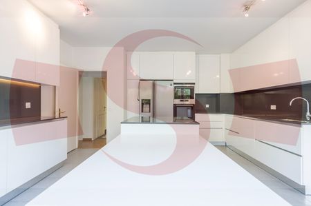 MAGNIFIQUE APPARTEMENT AVEC VUE SUR LE PARC BERTRAND - Photo 3